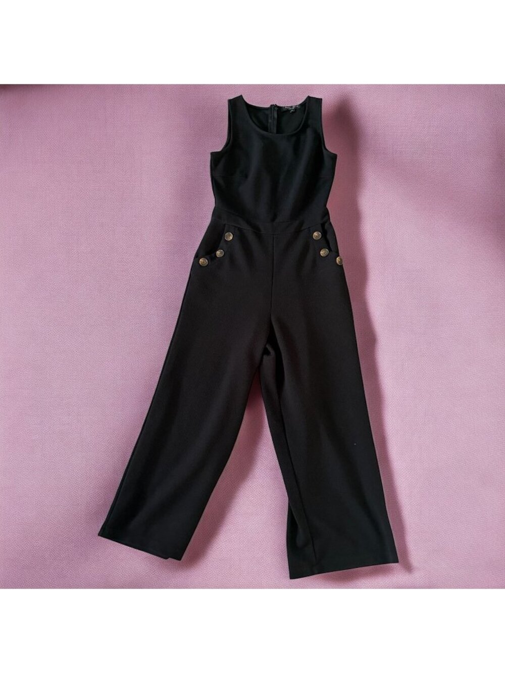 ROMEO & JULIET COUTURE Black Crop Leg Button Jumpsuit Size Medium